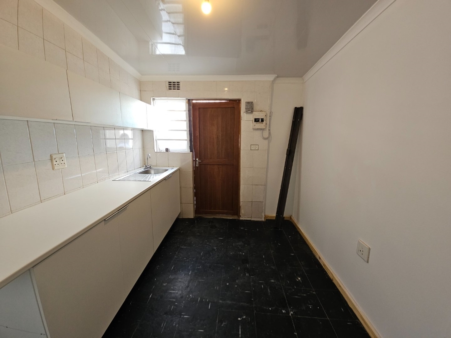 To Let 1 Bedroom Property for Rent in Westgate Western Cape